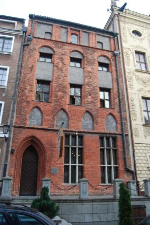 Ännu ett gotiskt hus.