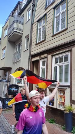 Femte juli. Tyska fans i Stade ser fram emot kvällens match Tyskland - Spanien. Matchen slutade 2-1 till Spanien.